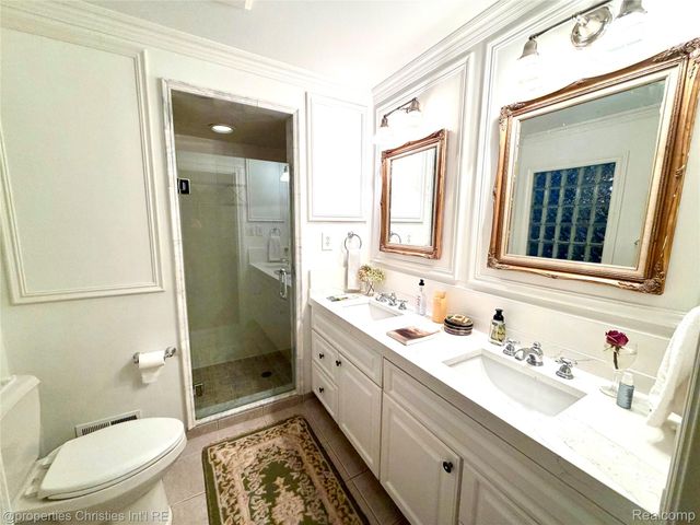 275 BARDEN Road, Bloomfield Hills, MI 48304