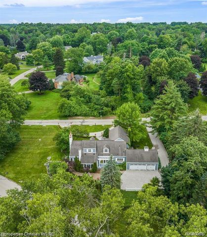 275 BARDEN Road, Bloomfield Hills, MI 48304