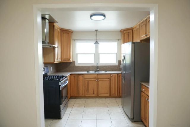 3860 Paula St., La Mesa, CA 91941