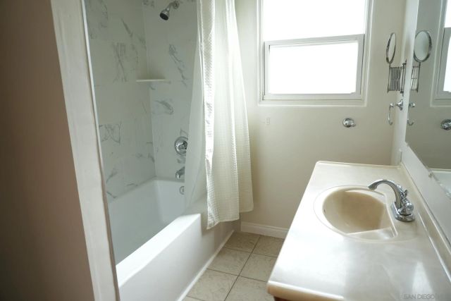 3860 Paula St., La Mesa, CA 91941