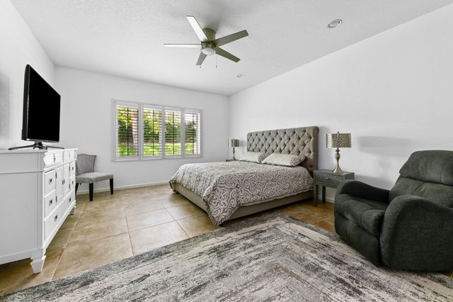 9142 Bay Point Circle, West Palm Beach, FL 33411