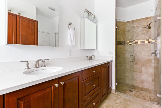 9142 Bay Point Circle, West Palm Beach, FL 33411