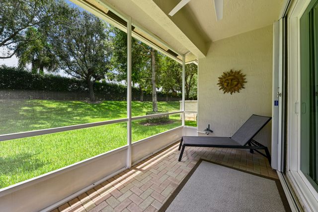 9142 Bay Point Circle, West Palm Beach, FL 33411