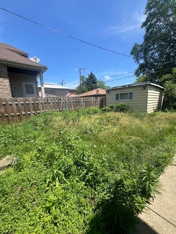 8723 S Hermitage Avenue, Chicago, IL 60620