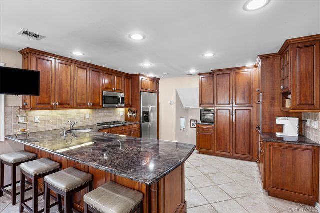 2056 Ellen Drive, Merrick, NY 11566
