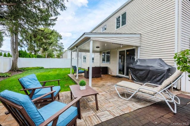 2056 Ellen Drive, Merrick, NY 11566