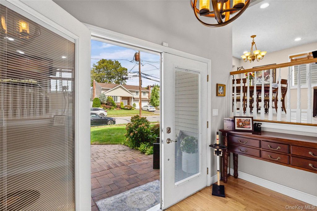 2056 Ellen Drive, Merrick, NY 11566 — photo 4