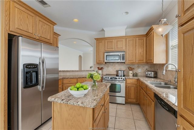 114 Rugen Lane, College Station, TX 77845