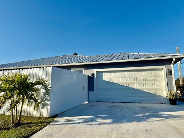 2092 SW Airoso Boulevard, Port St. Lucie, Port St Lucie, FL 34984