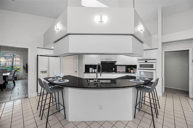 1680 SPARKLING COURT, Dunedin, FL 34698