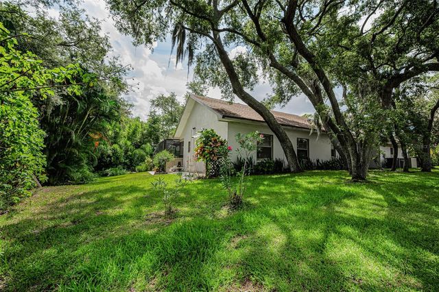 1680 SPARKLING COURT, Dunedin, FL 34698