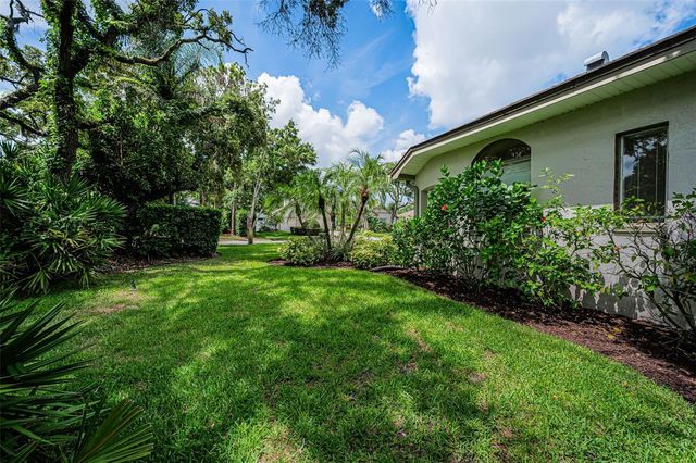 1680 SPARKLING COURT, Dunedin, FL 34698