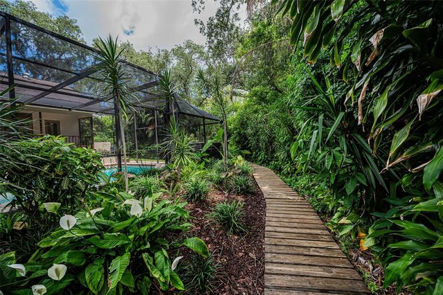 1680 SPARKLING COURT, Dunedin, FL 34698