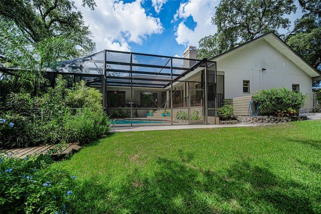 1680 SPARKLING COURT, Dunedin, FL 34698