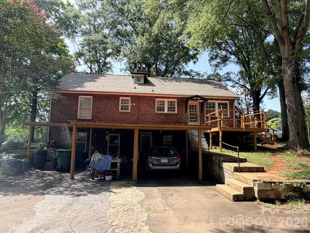737 W C Street, Newton, NC 28658