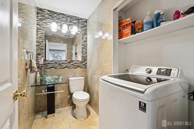 2 Dey Place, Edison, NJ 08817