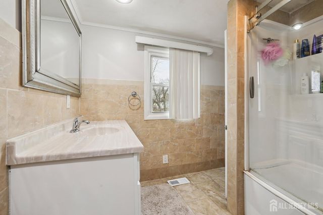 2 Dey Place, Edison, NJ 08817