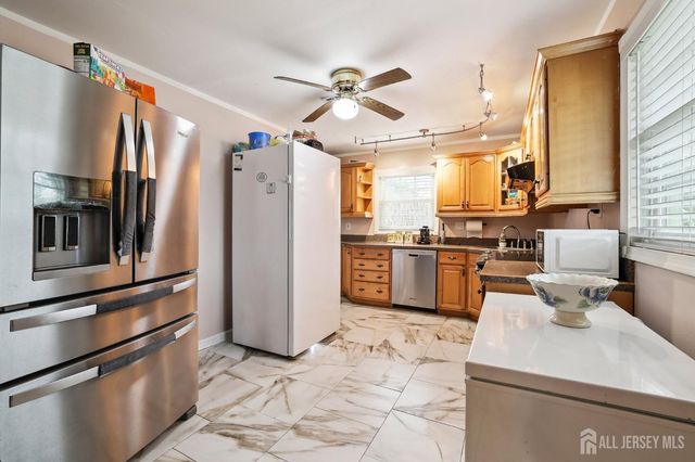 2 Dey Place, Edison, NJ 08817