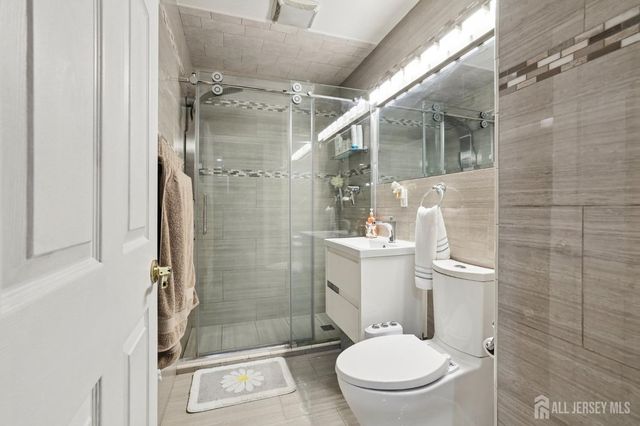 2 Dey Place, Edison, NJ 08817