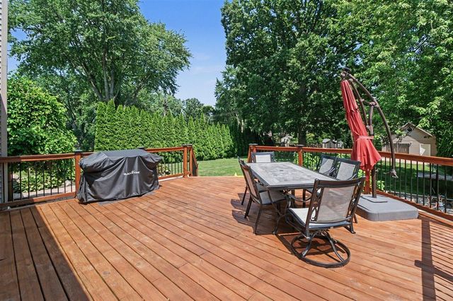 38768 Pineridge Street, Harrison Twp, MI 48045