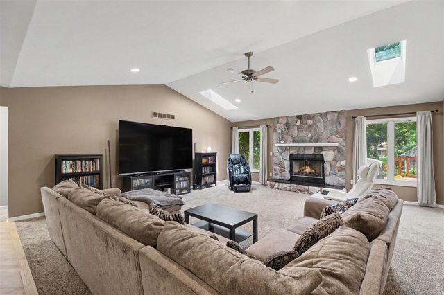 38768 Pineridge Street, Harrison Twp, MI 48045