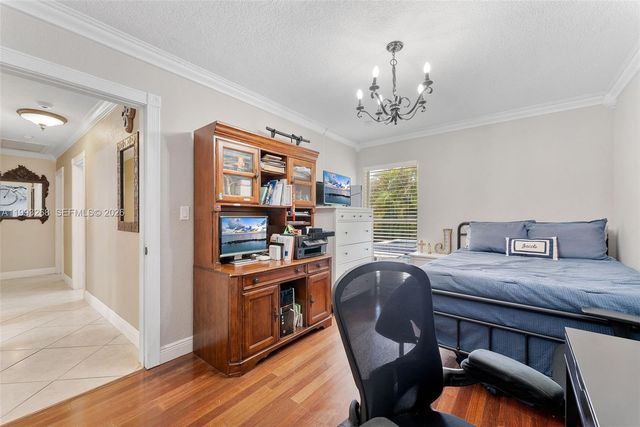 11798 SW 32nd St, Miami, FL 33175