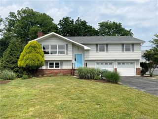 98 Soundview Drive, Stamford, CT 06902
