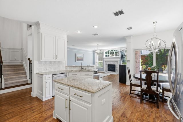 1550 Meadows Avenue, Lantana, TX 76226