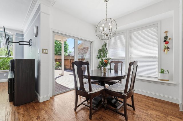 1550 Meadows Avenue, Lantana, TX 76226