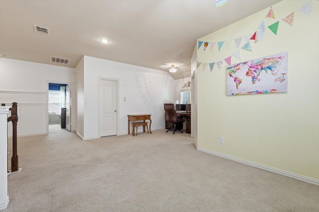 1550 Meadows Avenue, Lantana, TX 76226