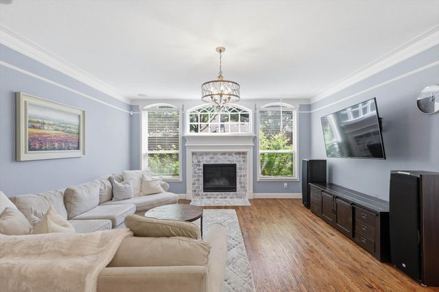 1550 Meadows Avenue, Lantana, TX 76226