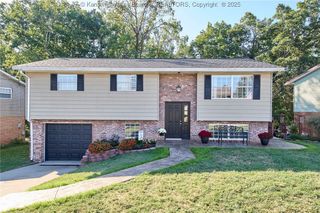 1119 Ivywood Lane, South Charleston, WV 25309
