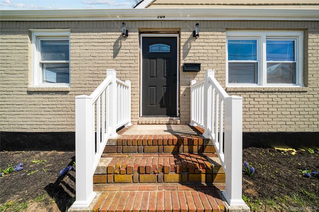 709 Nostrand Avenue, Uniondale, NY 11553
