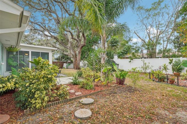 1118 CARLTON ROAD, Tarpon Springs, FL 34689