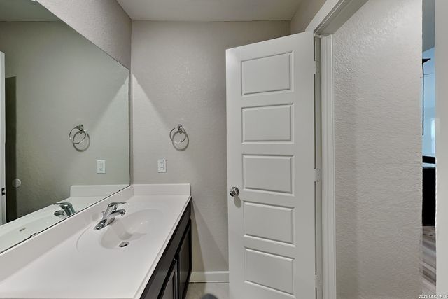 7244 LITTLEFOOT LN, San Antonio, TX 78253