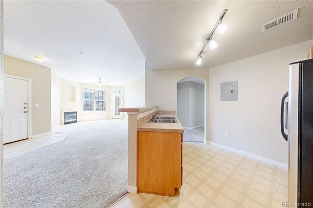 5703 N Gibralter Way 205, Aurora, CO 80019