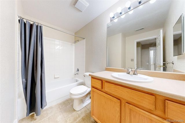 5703 N Gibralter Way 205, Aurora, CO 80019