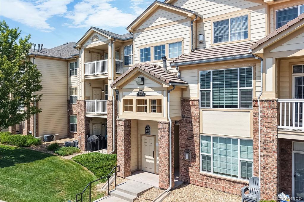 5703 N Gibralter Way 205, Aurora, CO 80019