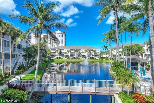 7687 Pebble Creek CIR 502, Naples, FL 34108