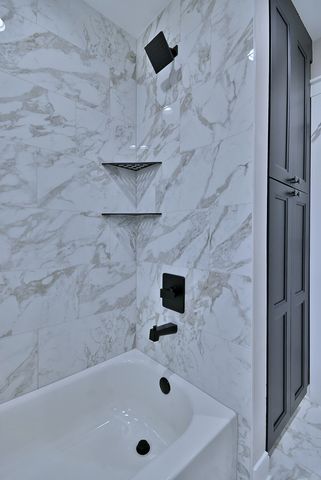 8834 S Albany Avenue, Evergreen Park, IL 60805