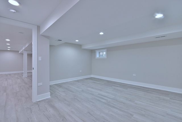 8834 S Albany Avenue, Evergreen Park, IL 60805