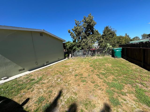 7114 Myrtle Ave, Winton, CA 95388