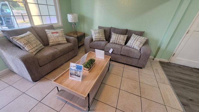 7114 Myrtle Ave, Winton, CA 95388