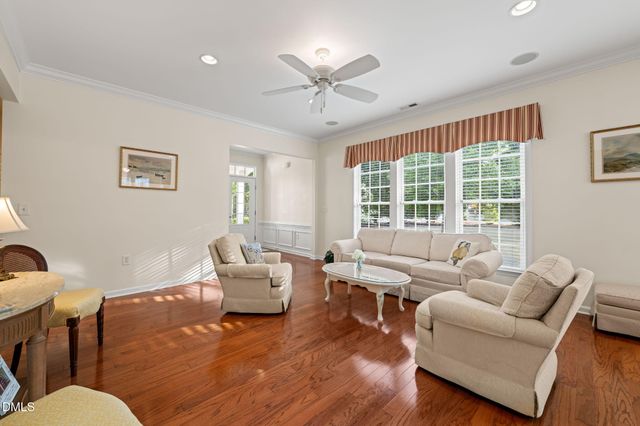 323 Easton Grey Loop, Cary, NC 27519