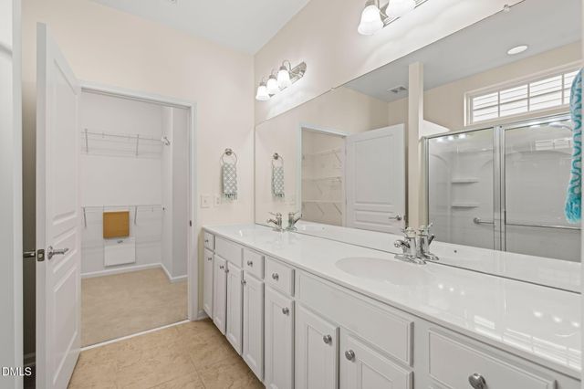 323 Easton Grey Loop, Cary, NC 27519