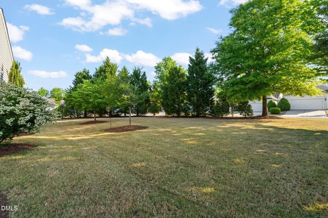 323 Easton Grey Loop, Cary, NC 27519