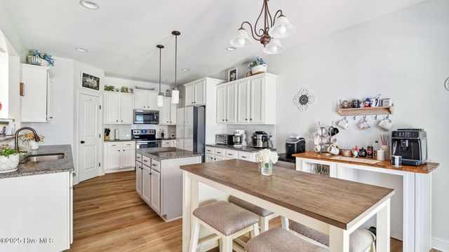 75 Bynum Court, Vass, NC 28394
