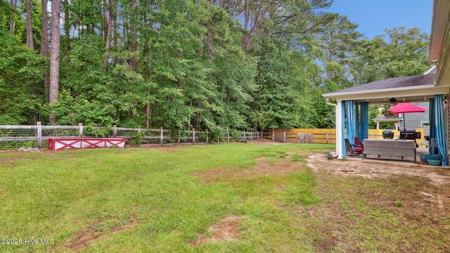 75 Bynum Court, Vass, NC 28394