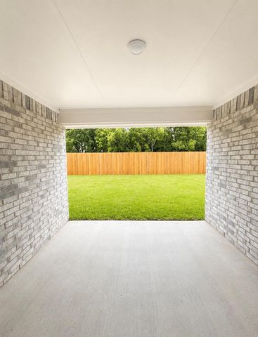 2143 Emerald Lake Trail, Dayton, TX 77535