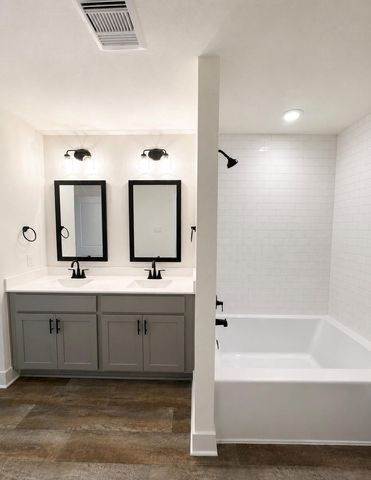 2143 Emerald Lake Trail, Dayton, TX 77535